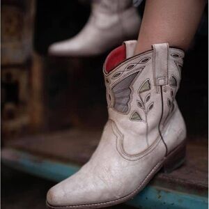 Bed Stu Filly ii boots, size 9. EEUC (Like new).